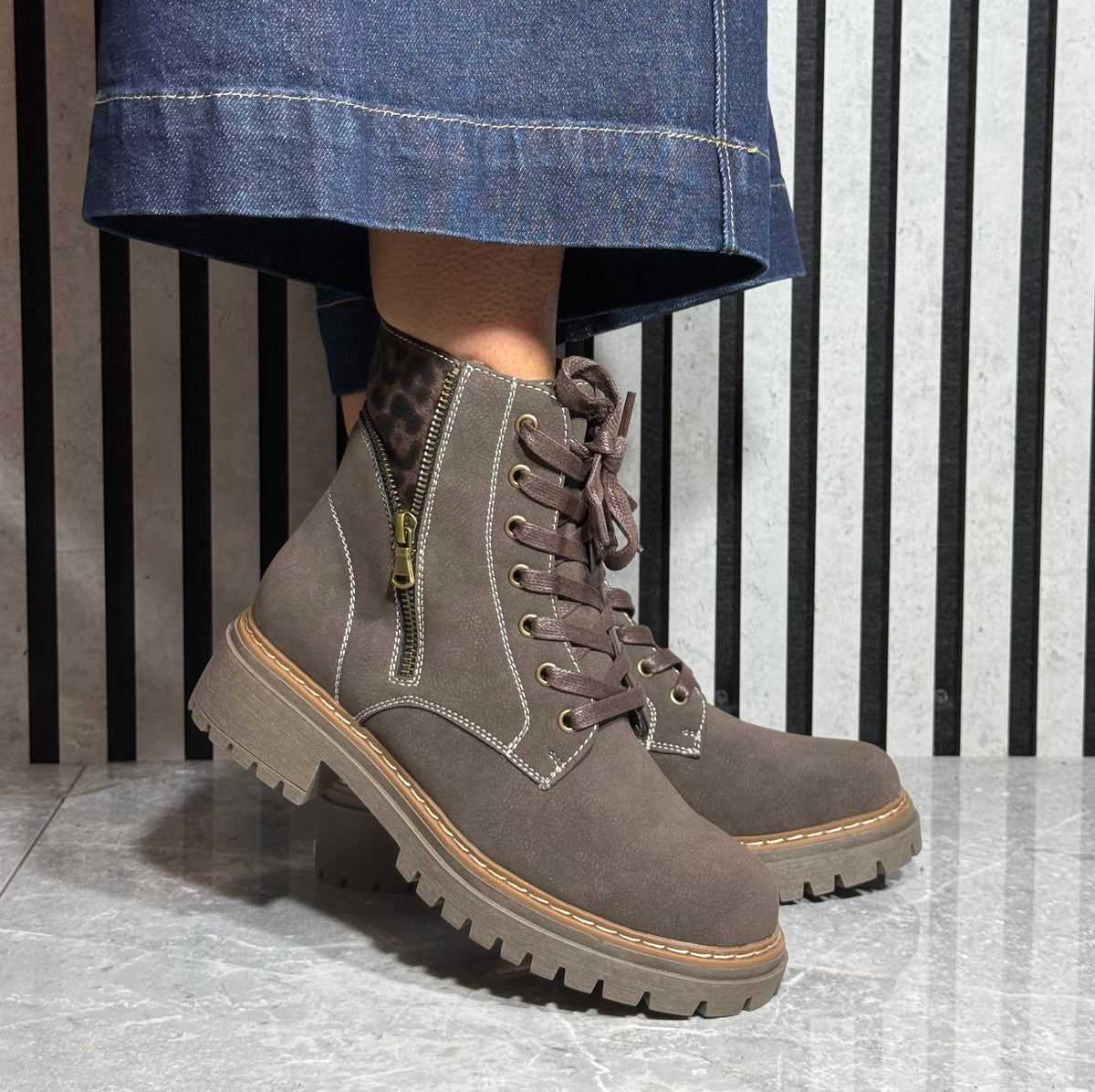 Lunar - 'Georgina' Brown Zip Detail Boot