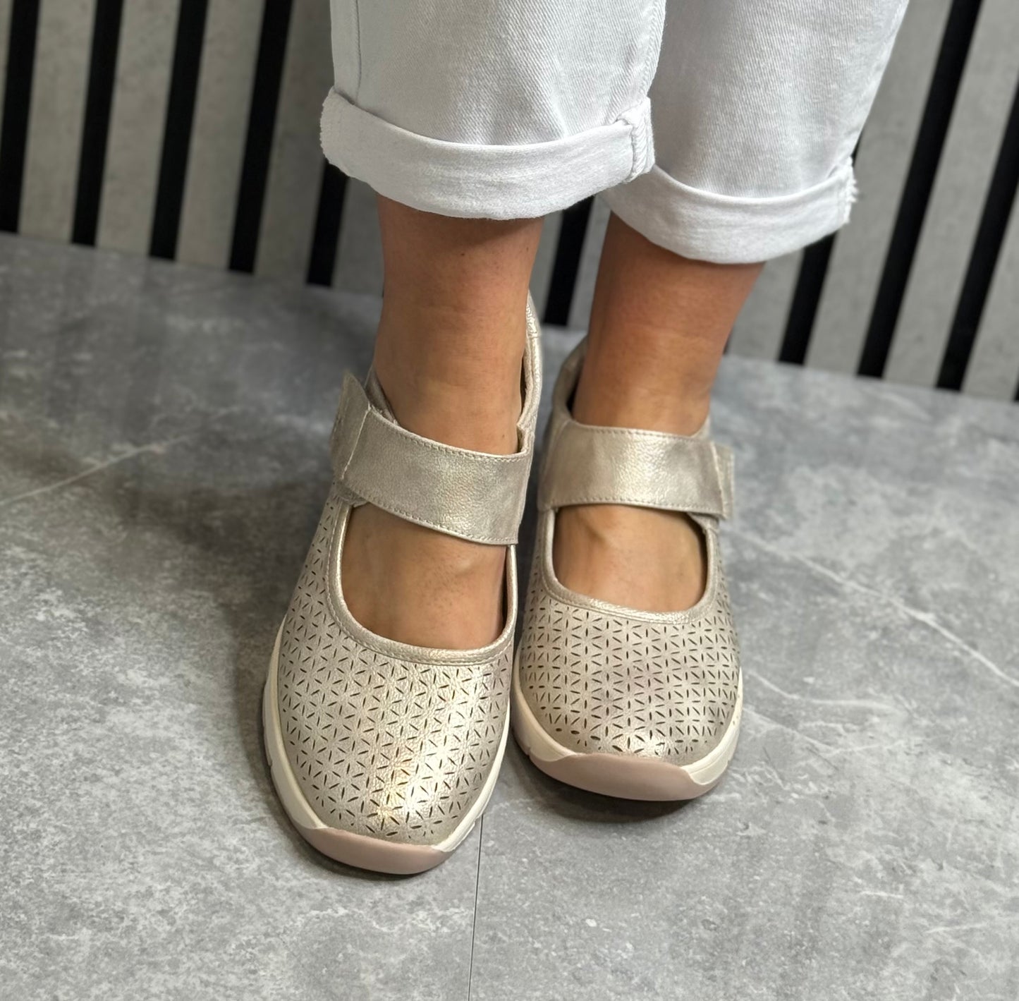 Jana - Rose Gold Wedge Shoe