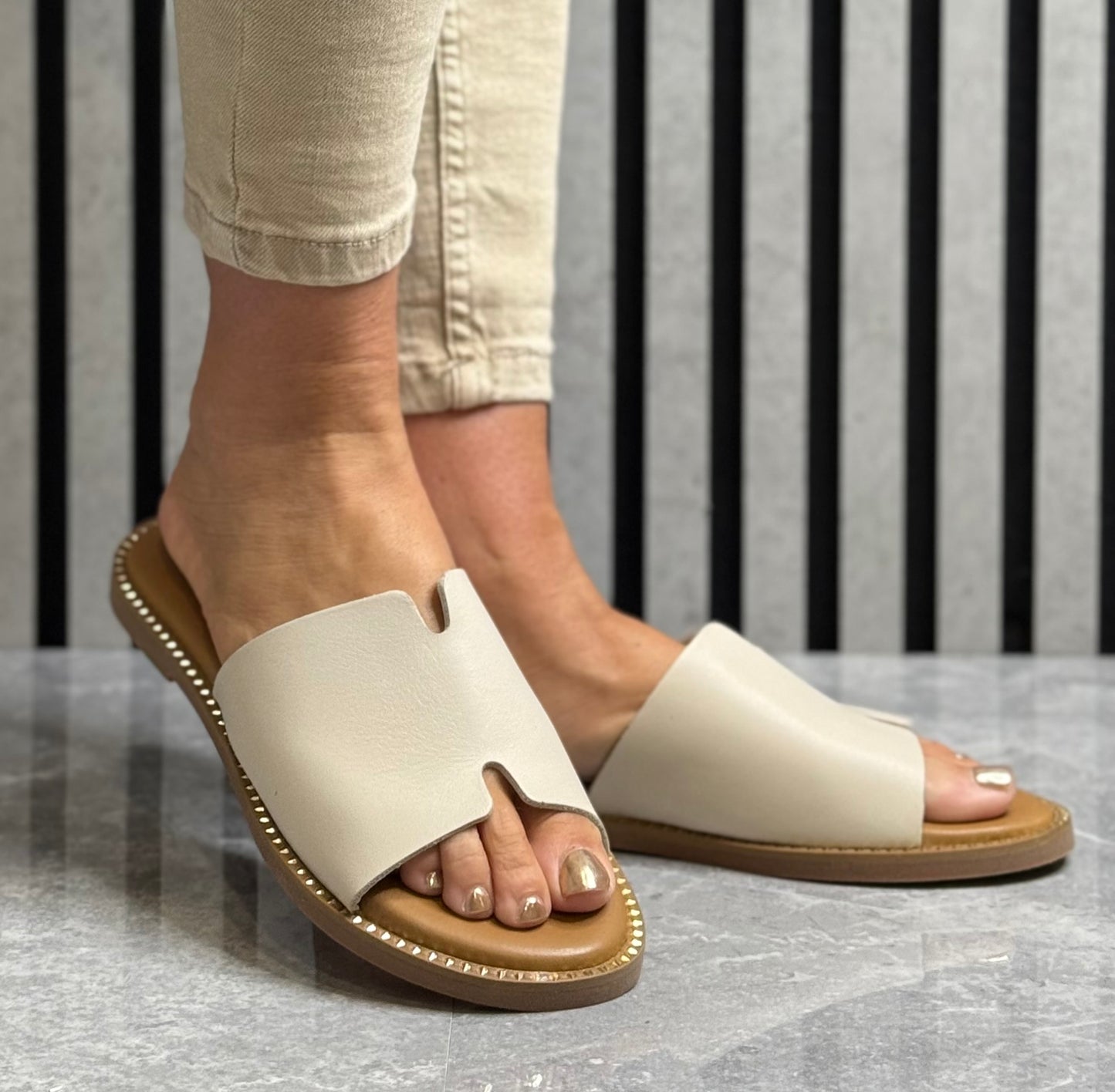 Tamaris - Ivory Leather Mule