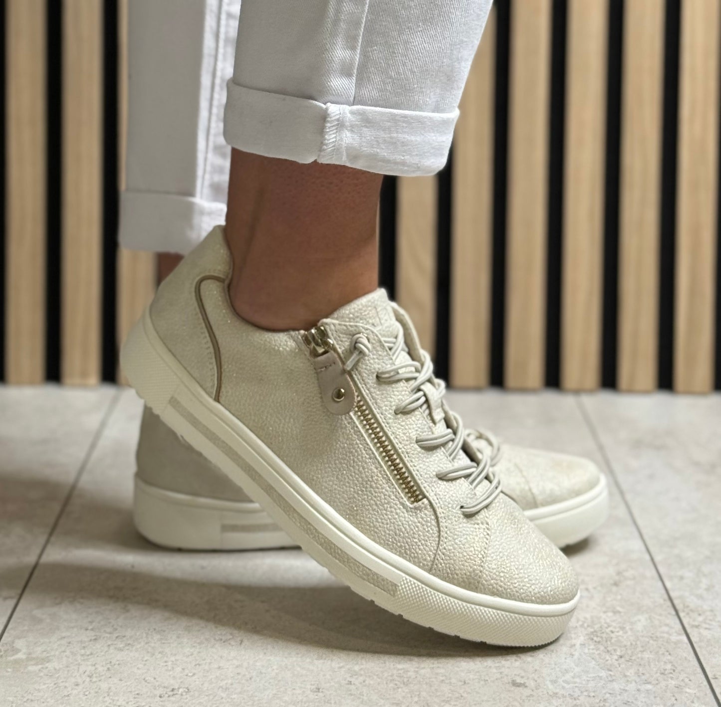 Jana - Cloudy Gold Side Zip Trainer