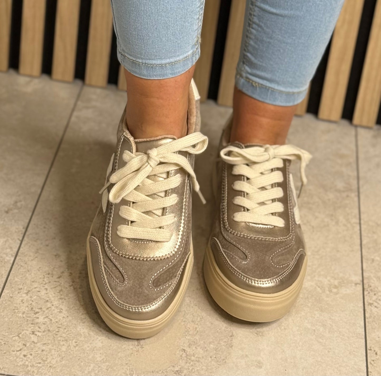 Drilleys- 'Eighty' Peregrine Platform Trainer