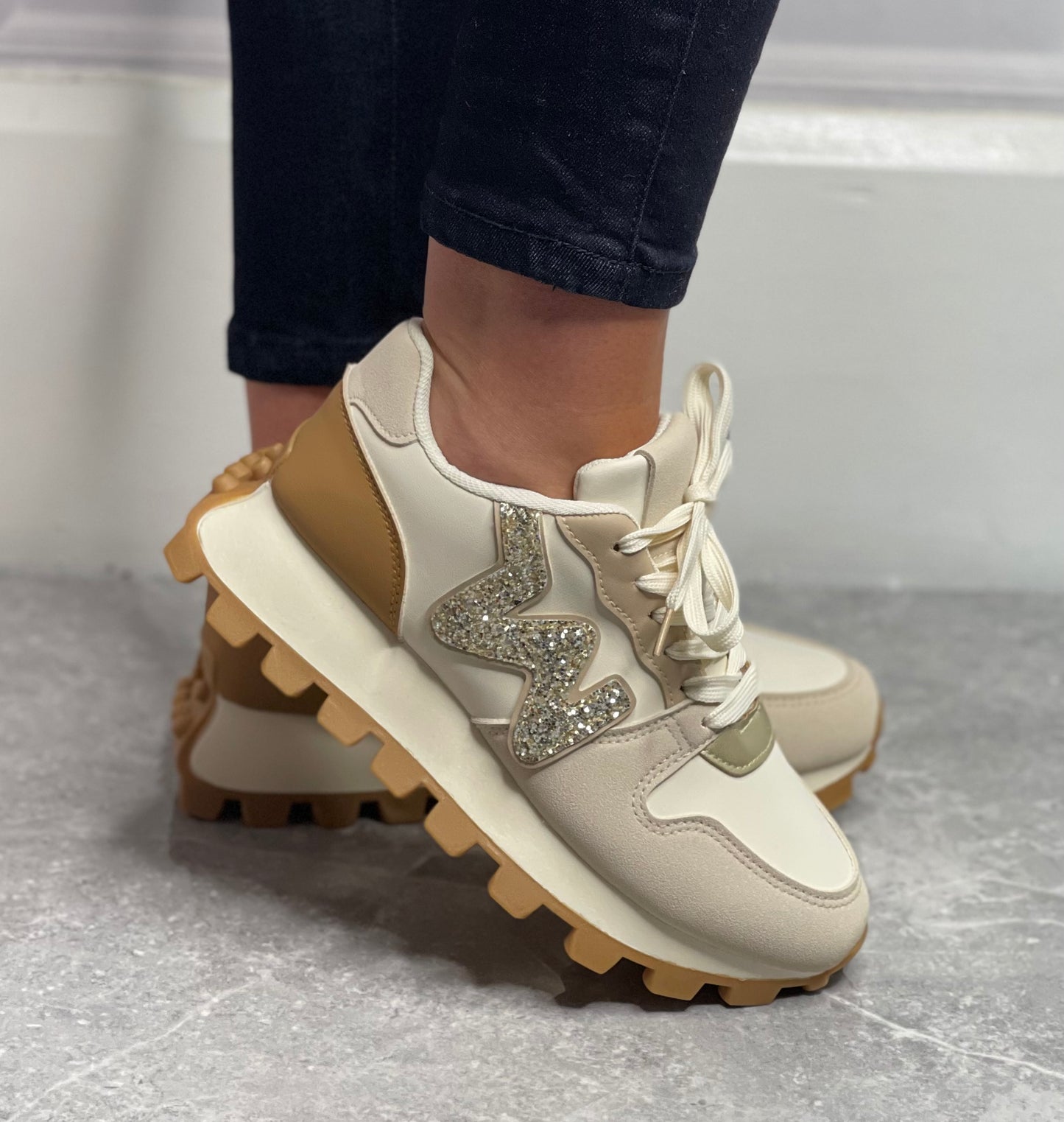 hannah k - Cream/Beige Detailed Trainer