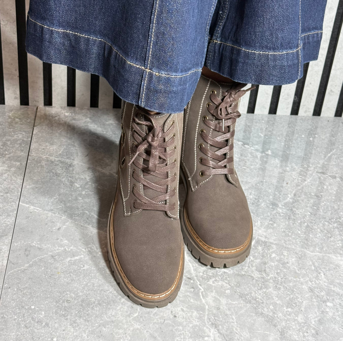 Lunar - 'Georgina' Brown Zip Detail Boot