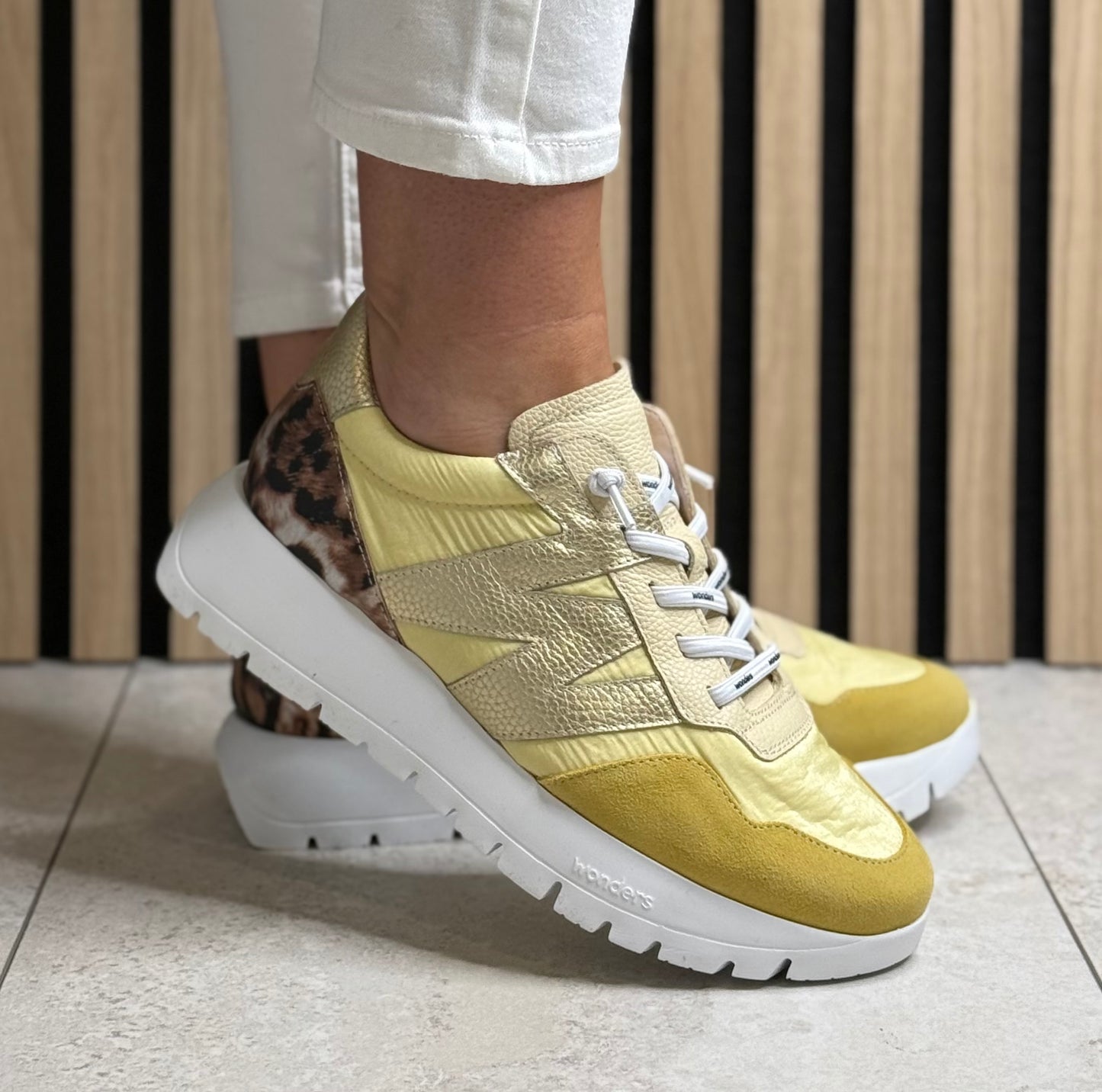 Wonders - A-24100 Sun/Nylon/Fog/Vanilla Trainer