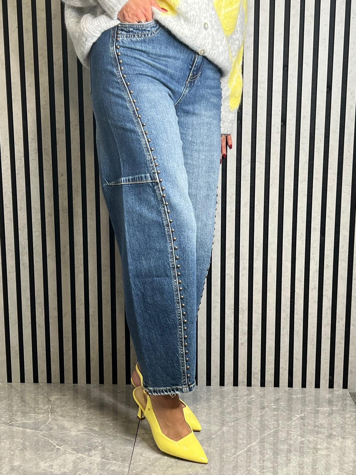 Mid Wash Stud Detail Barrel Leg Jean