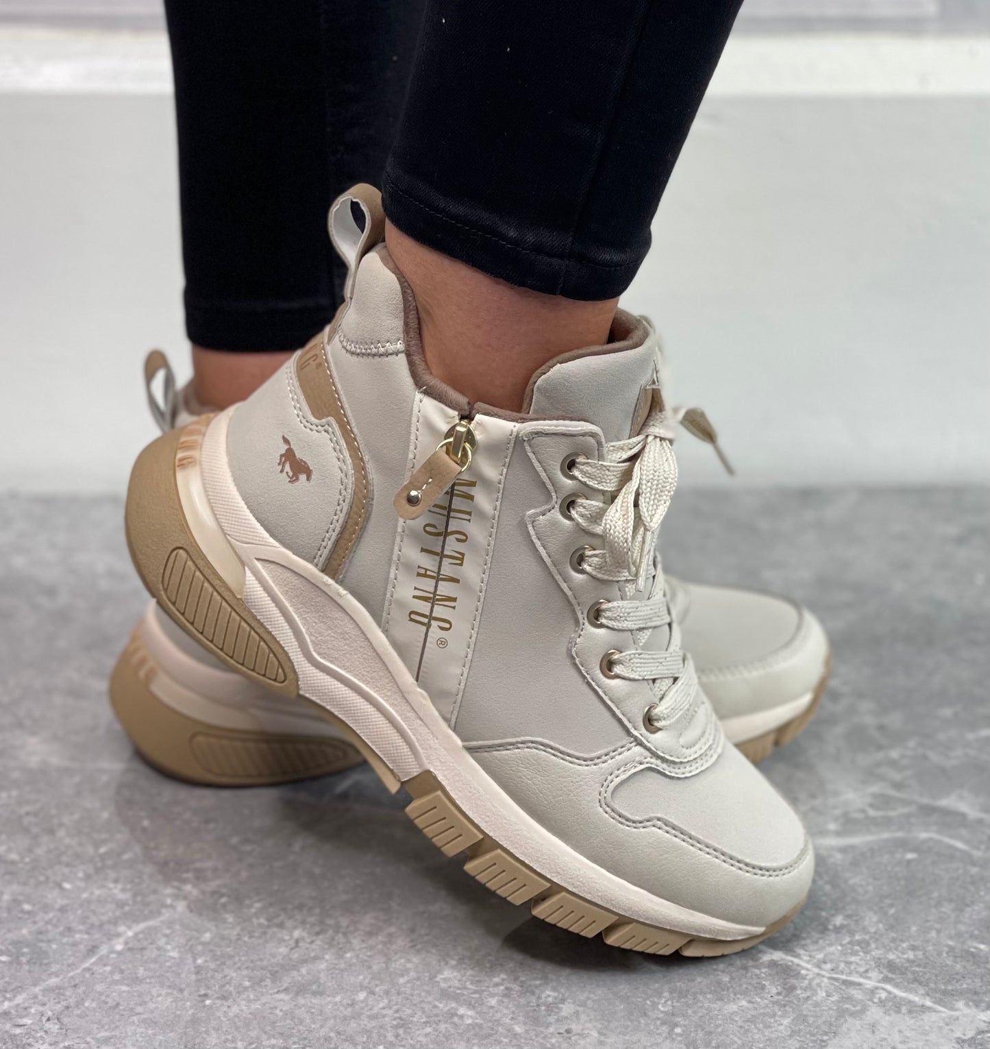 Mustang - Ivory Chunky Trainer Boot