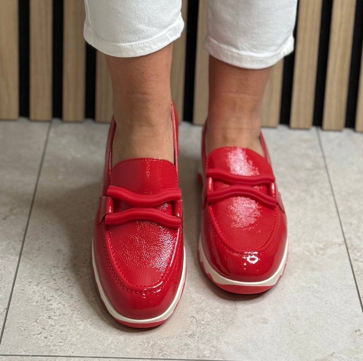 Wonders - C-7620 'Lack Rojo' Wedge Loafer
