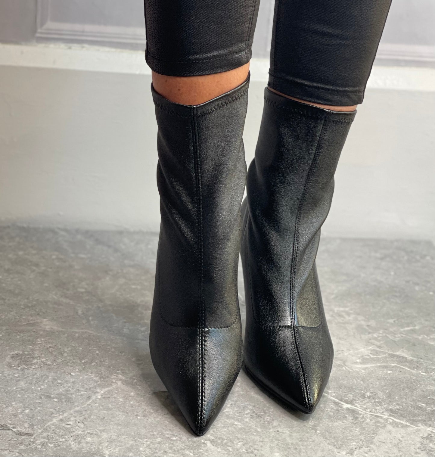 Xti - Black Metallic Stiletto Boot