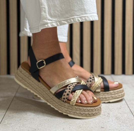 Lunar - 'Flick' Black Sandal