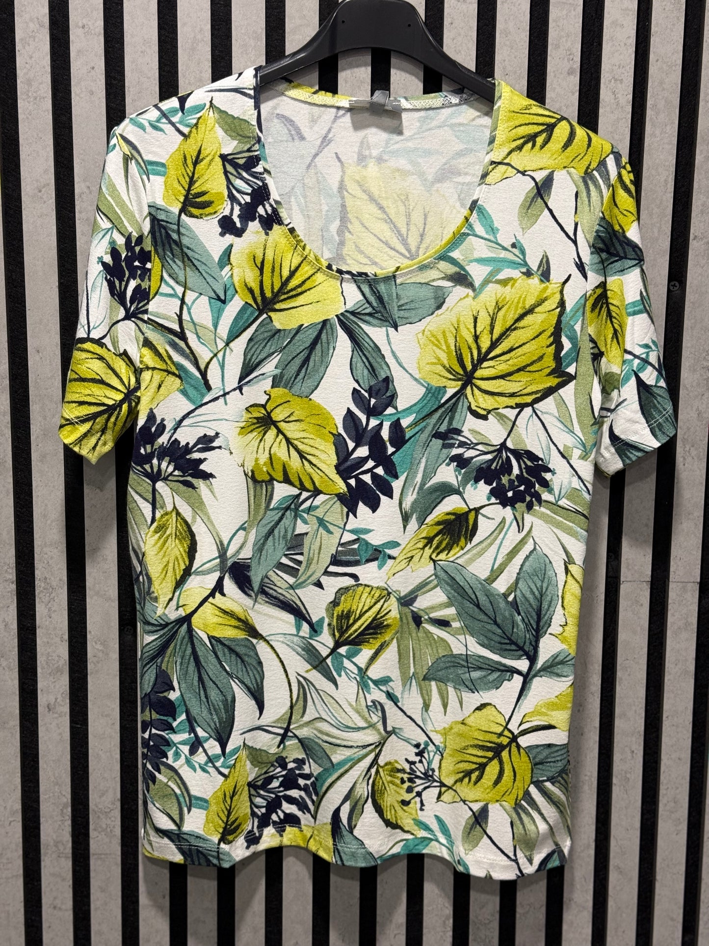 Green Leaf Print Tee