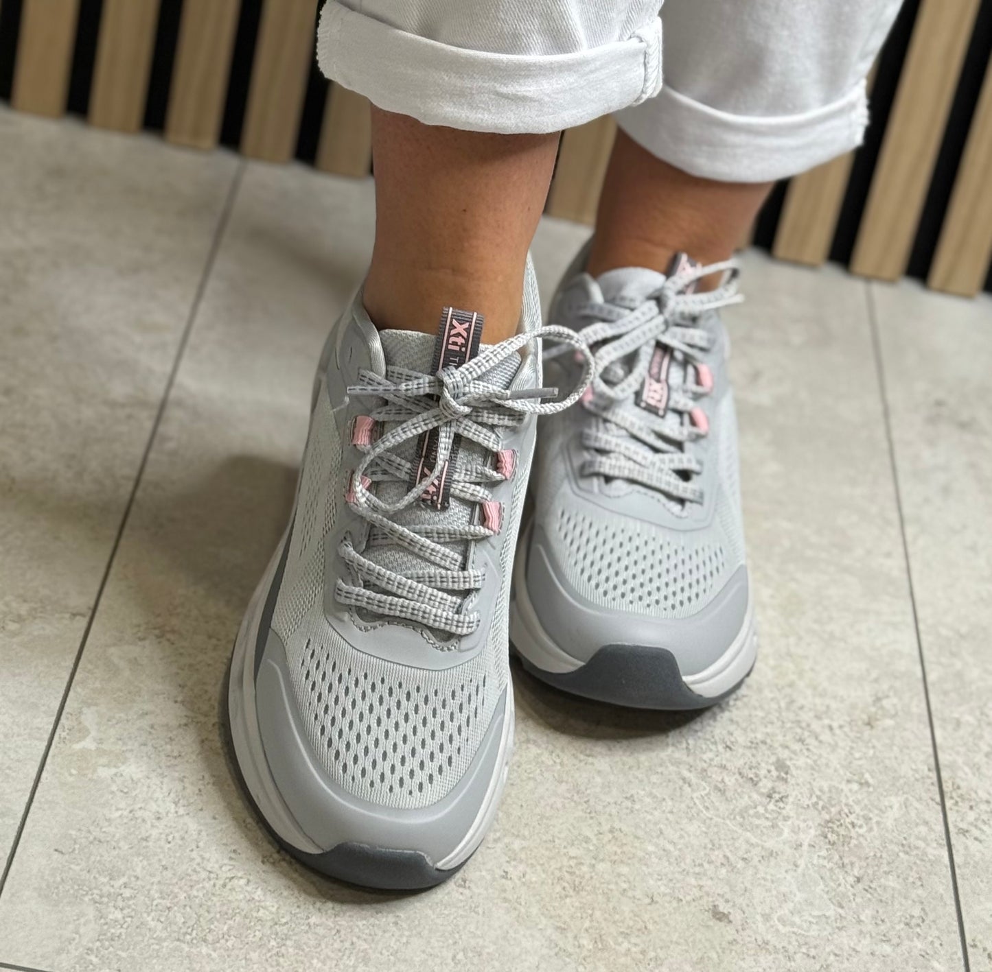 Xti - Grey/Pink Sports Trainer