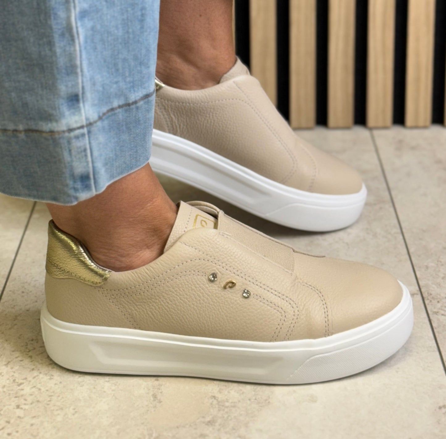 Pegada - Beige/Gold Slip On Leather Trainer