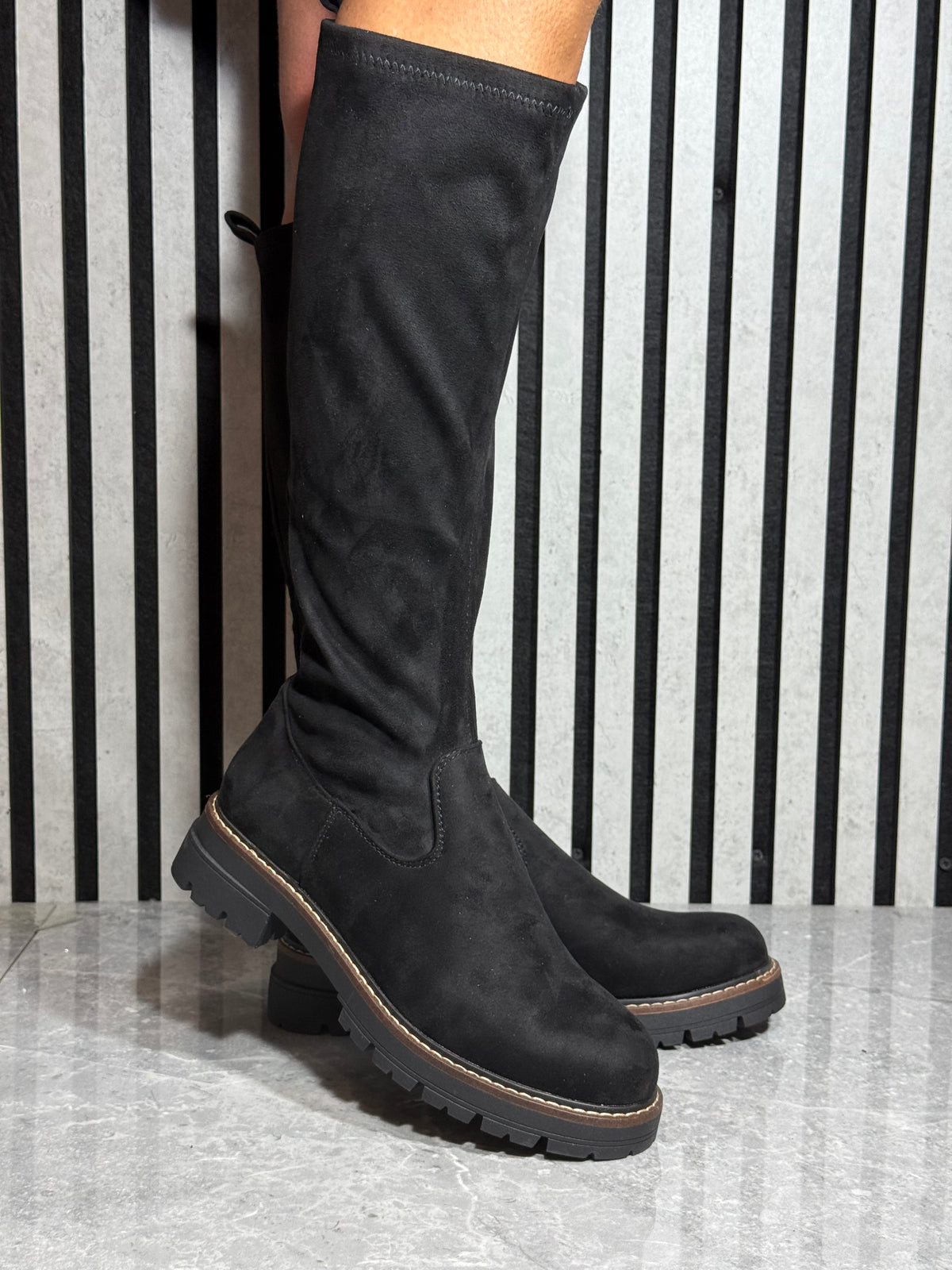 Redz - Black Faux Suede Long Boot