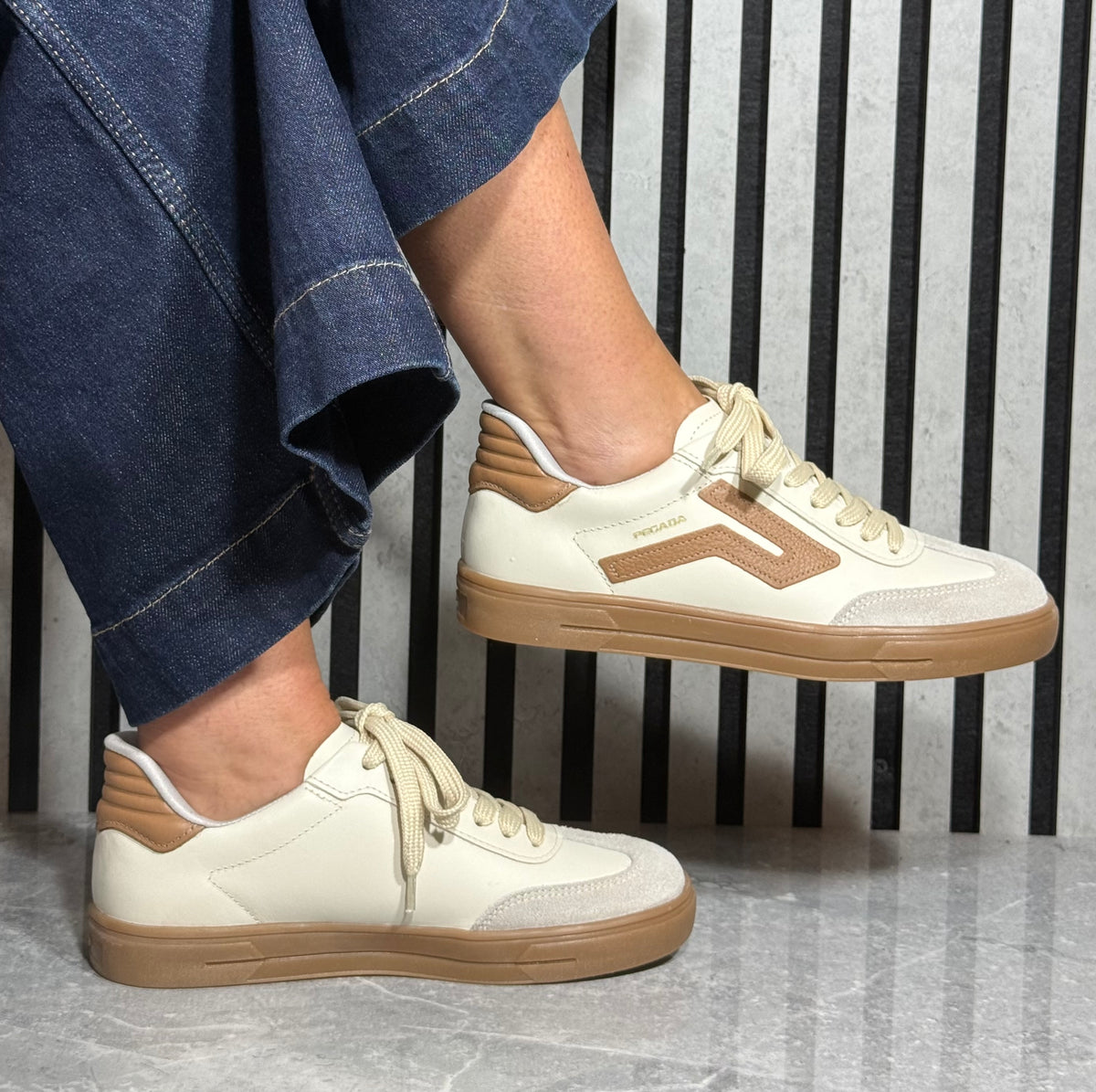 Pegada - Beige/Caramel Trim Leather Trainer