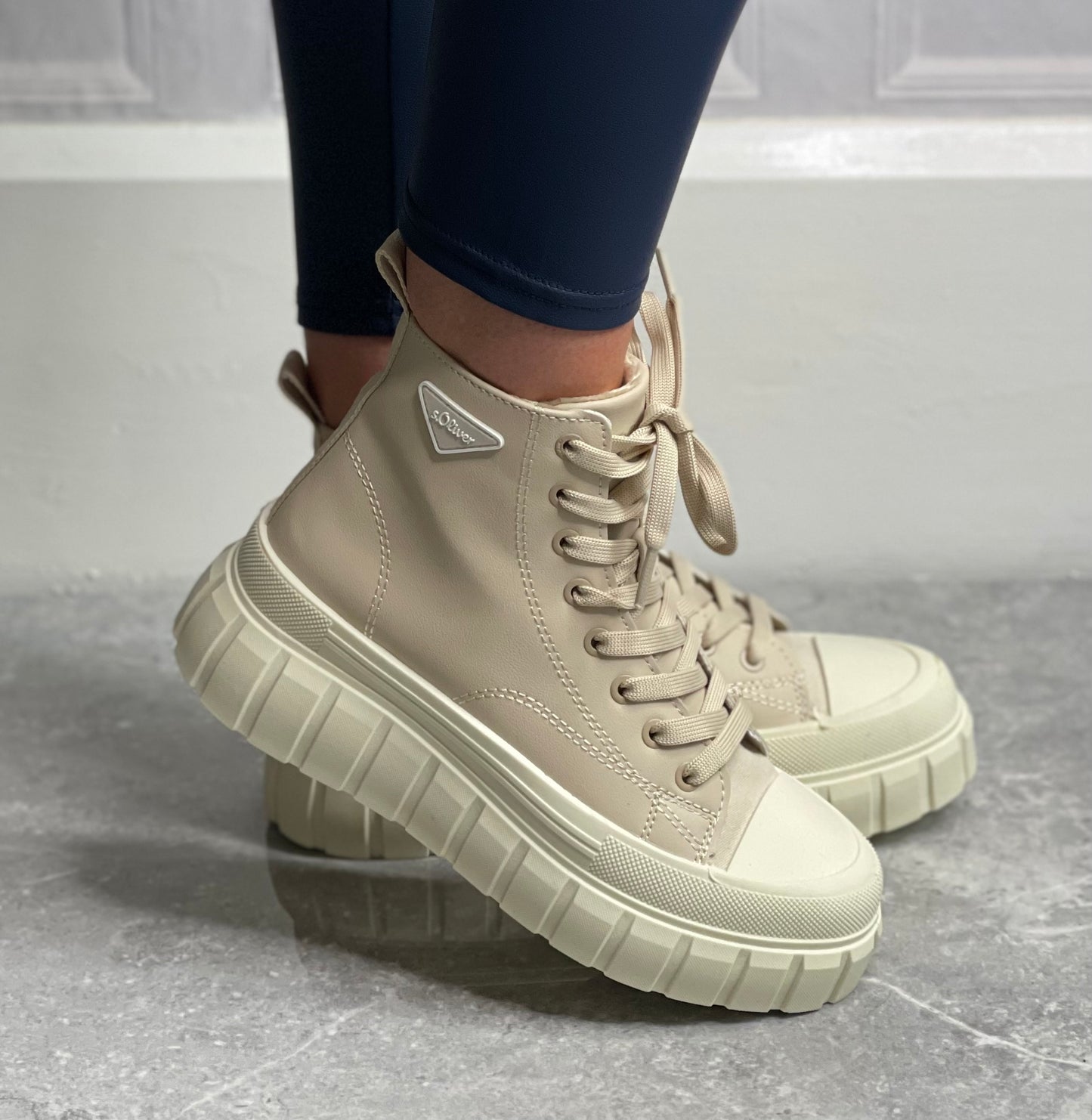 S Oliver - Cream High Top Platform Trainer