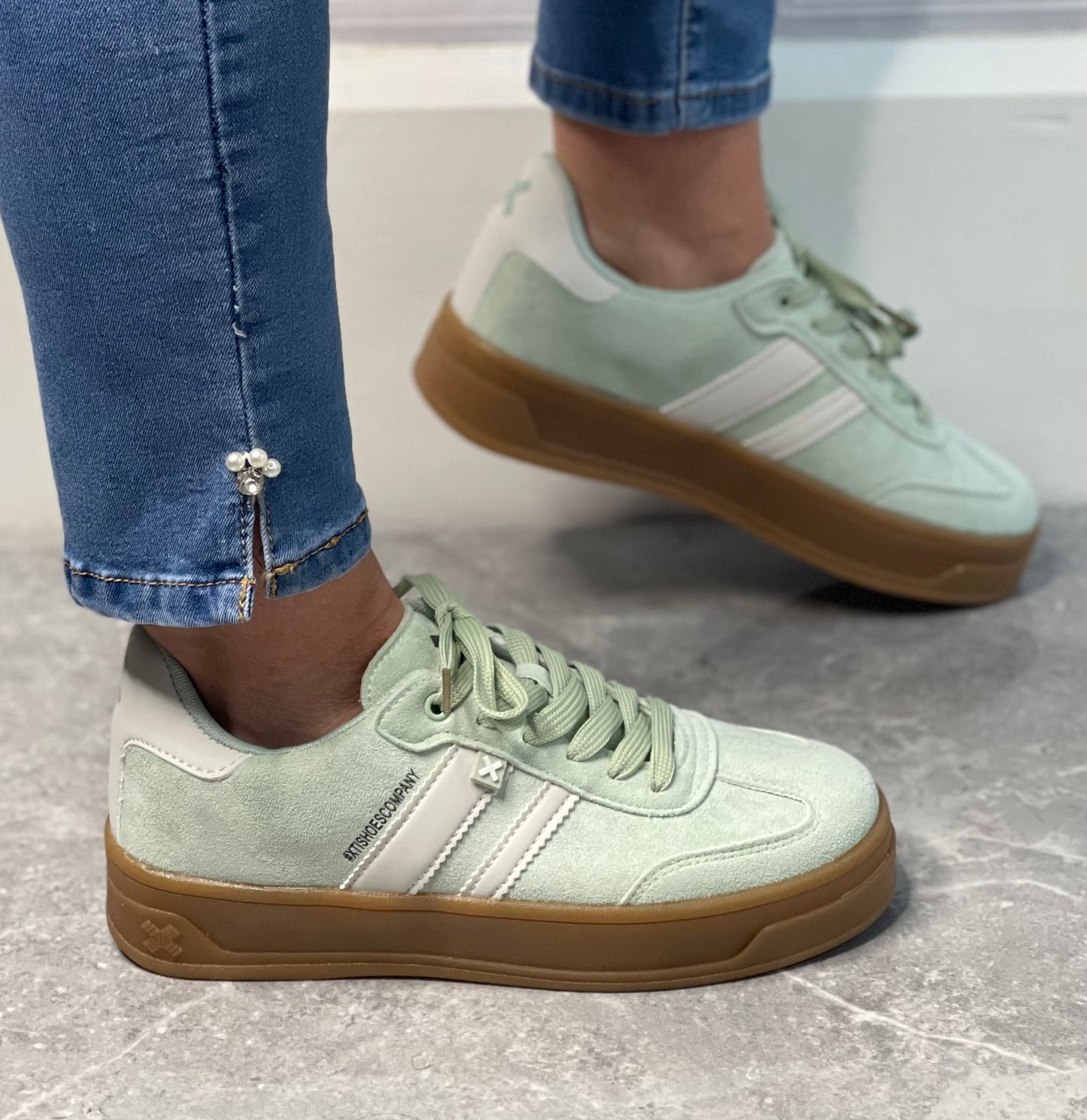 Xti - Mint/White Side Stripe Gum Sole Trainer