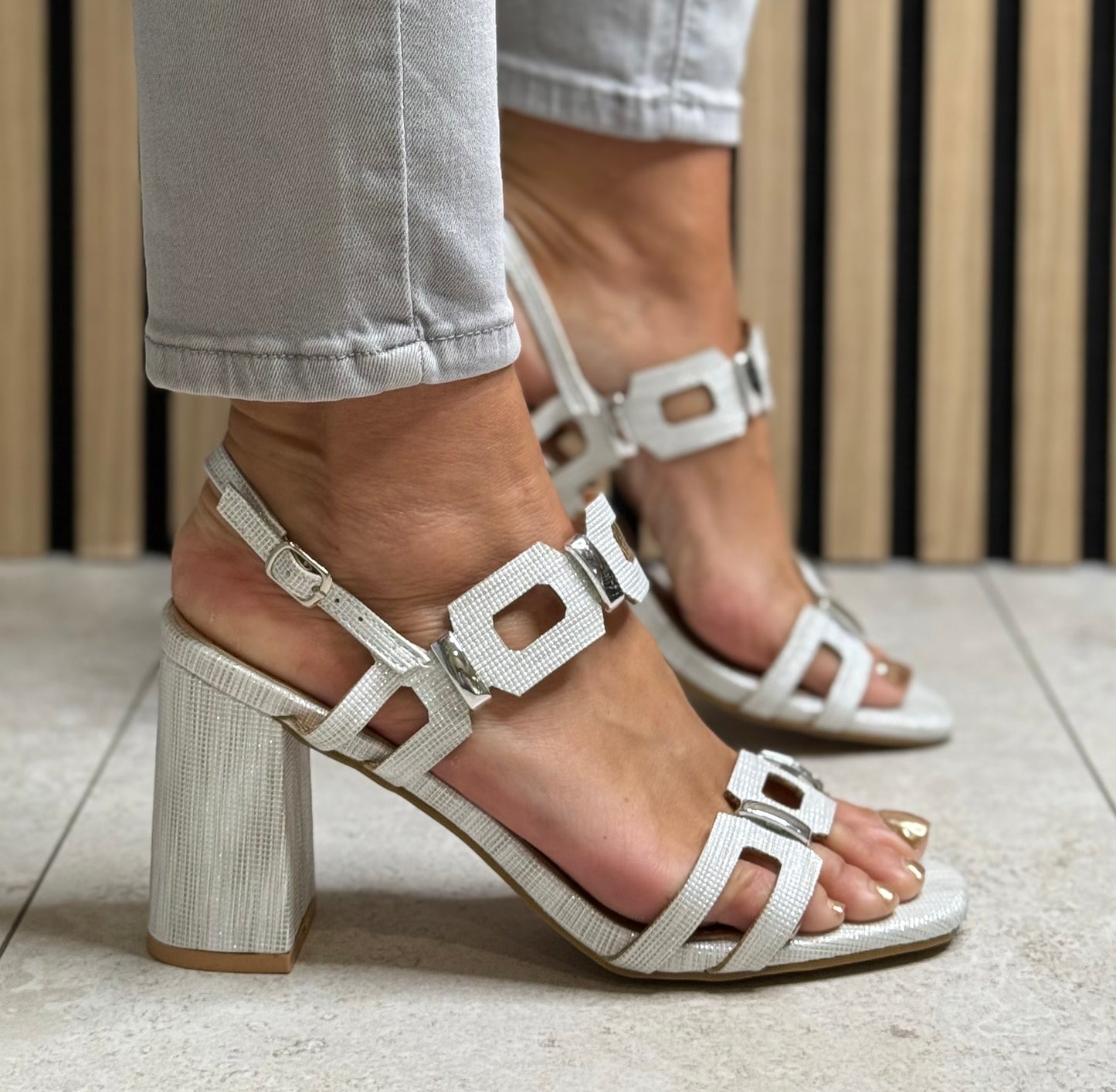 Redz - Silver Block Heel Slingback