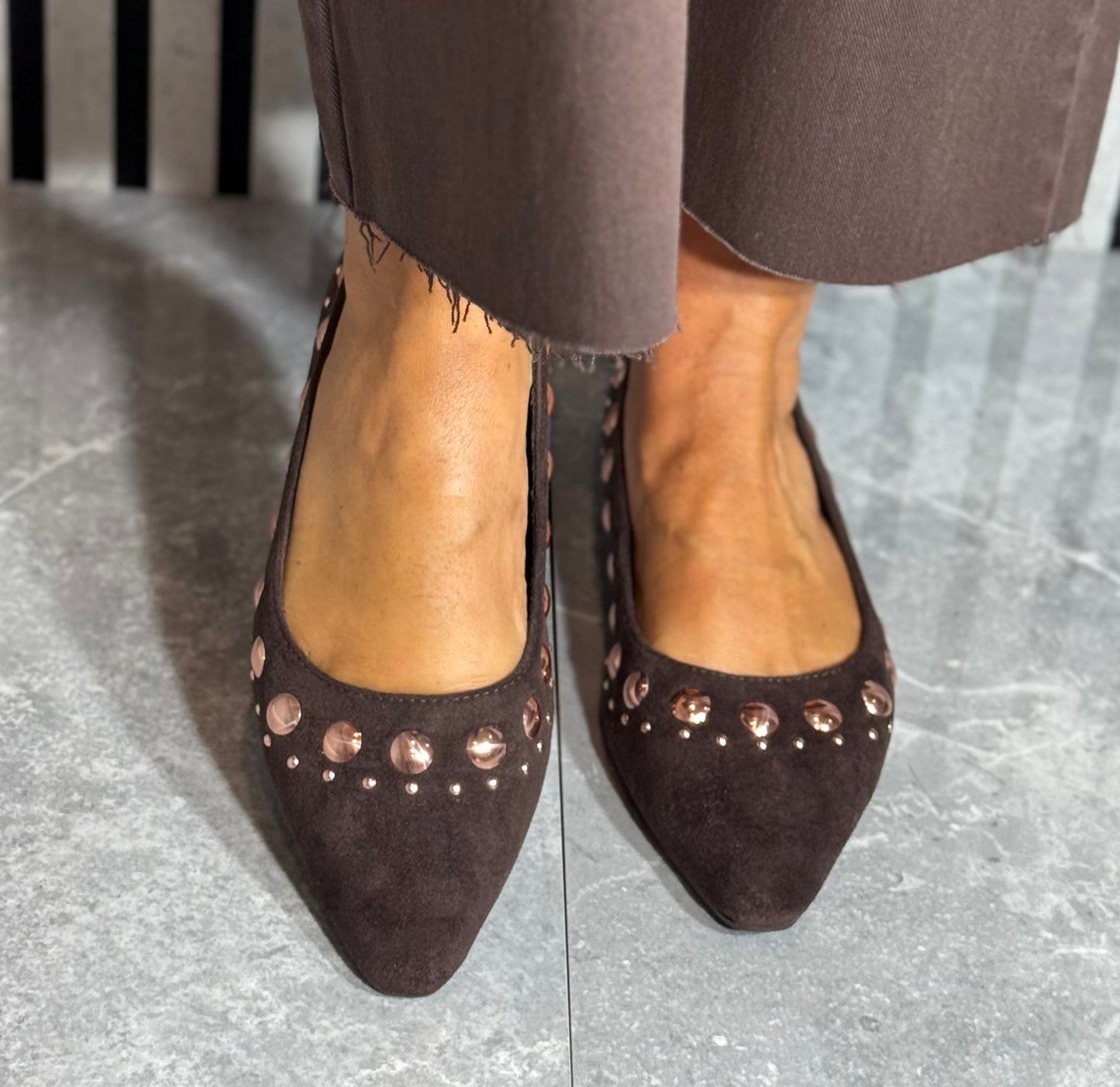 Xti - Brown Stud Detail Pump (146223)