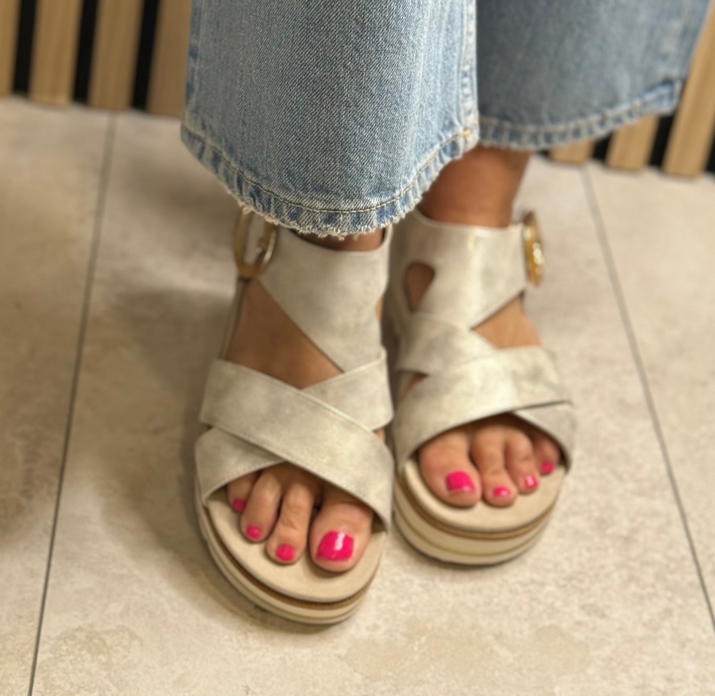 Jana - Beige/Gold Platform Sandal