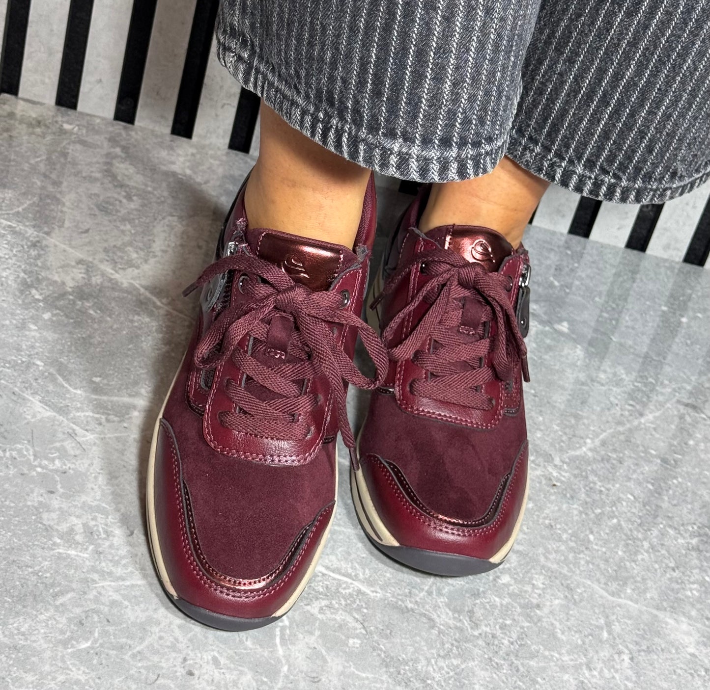 Jana - Bordeaux Combo Wedge Trainer