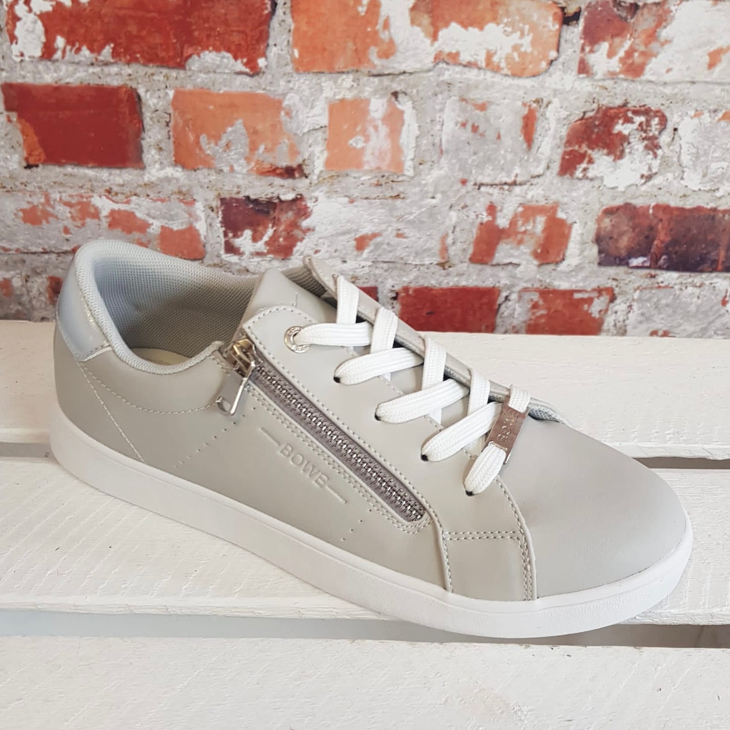 Tommy Bowe For Her - 'Flucher' Smoke Linings Trainer