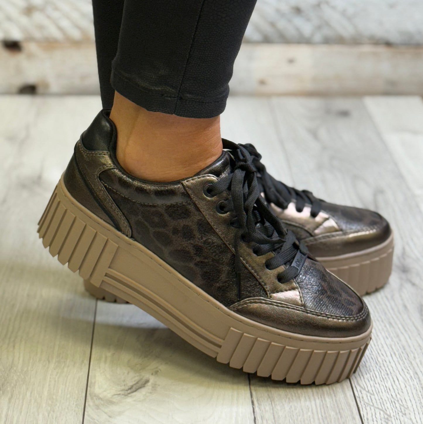 S Oliver - Bronze Platform Combo Trainer