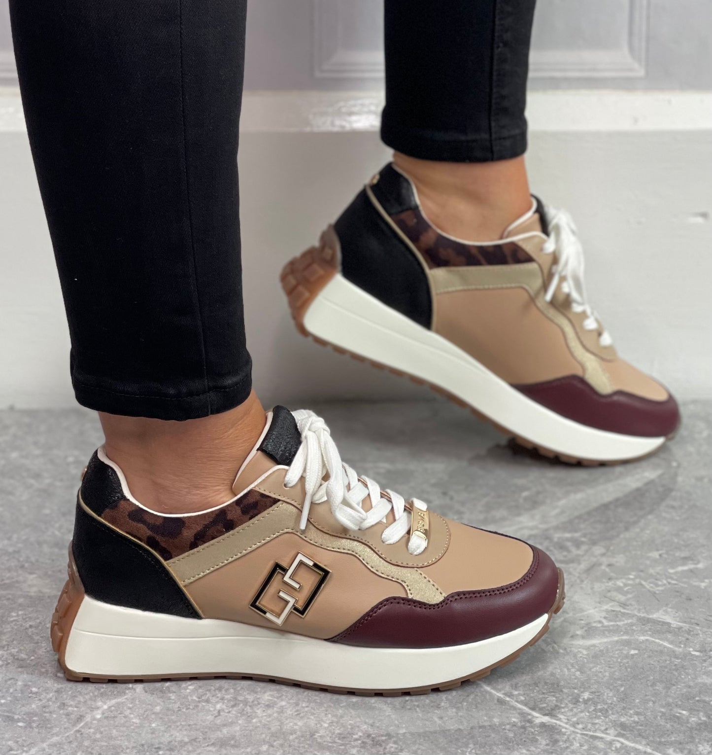 Tommy Bowe For Her - 'Touye' Autumn Gold Trainer