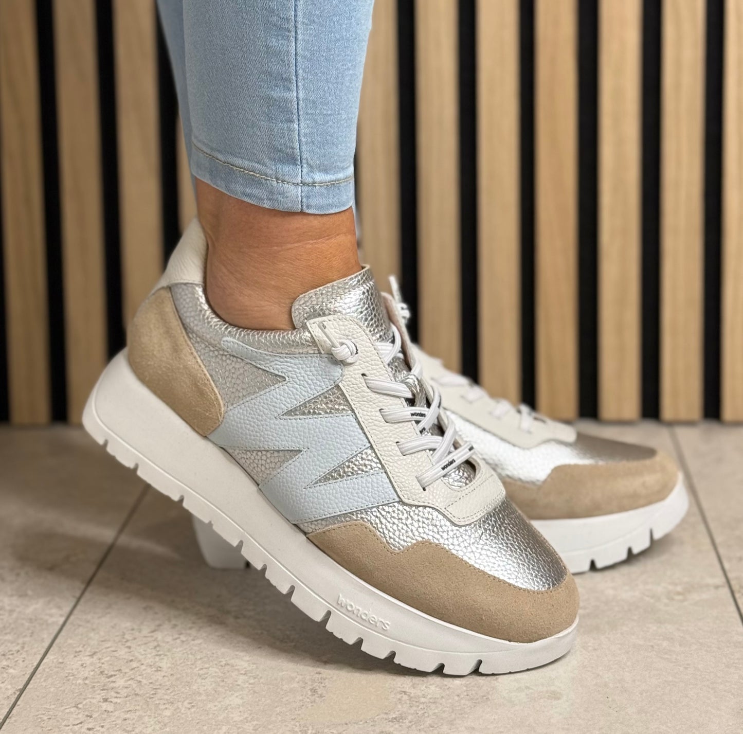 Wonders - A-24101 Beige/Max/Plata Trainer