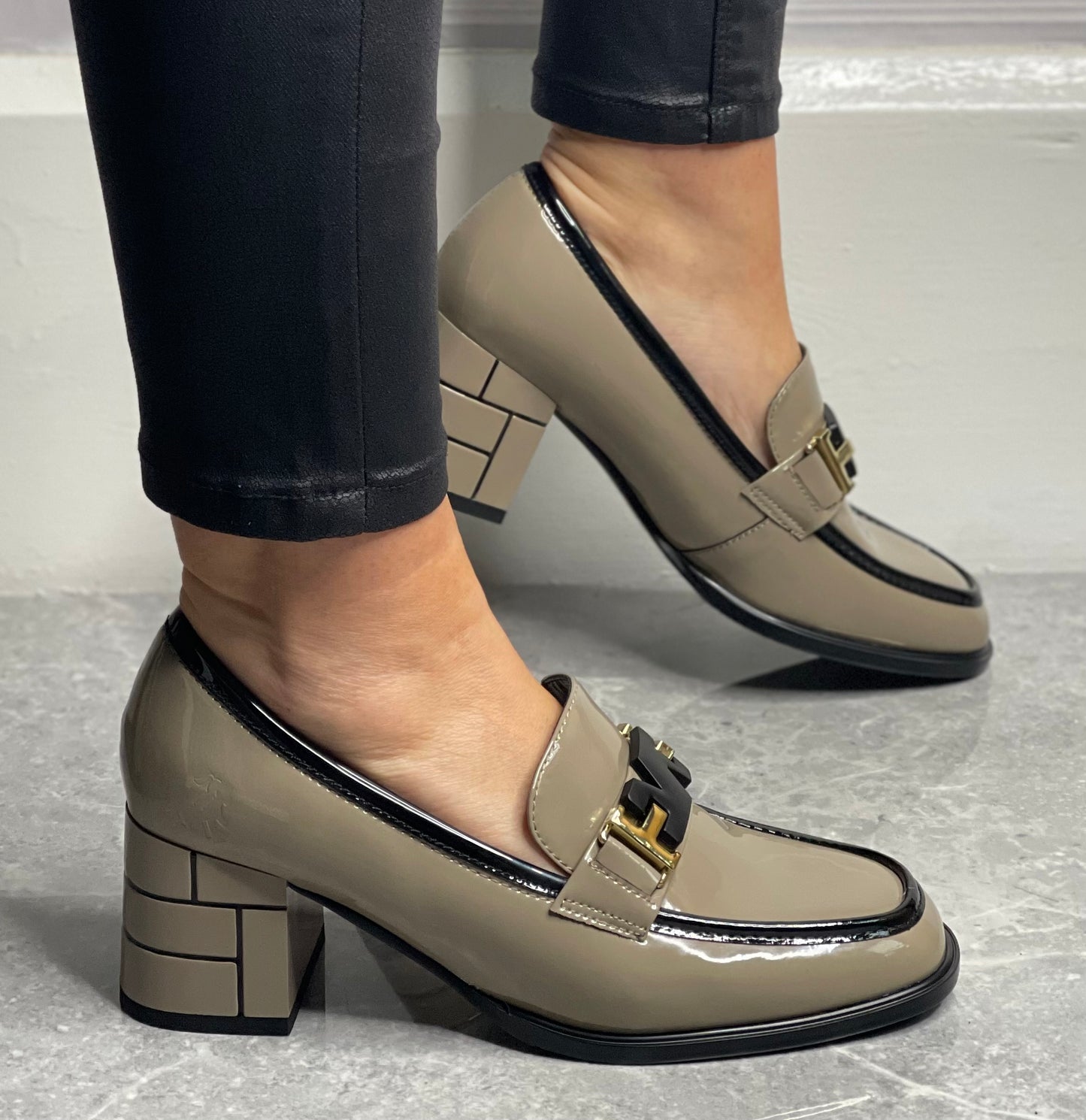 Mustang 2 Go - Taupe Block Heel Leather Shoe