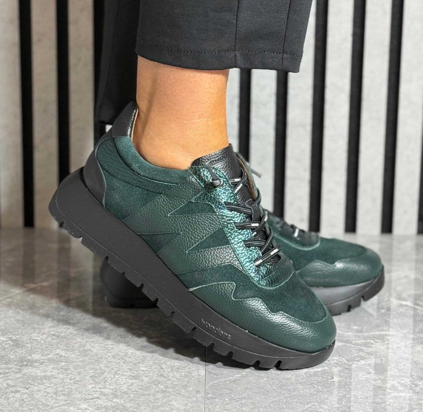 Wonders - A-24110 Green Leather Wedge Trainer (Alpine/Alpine)