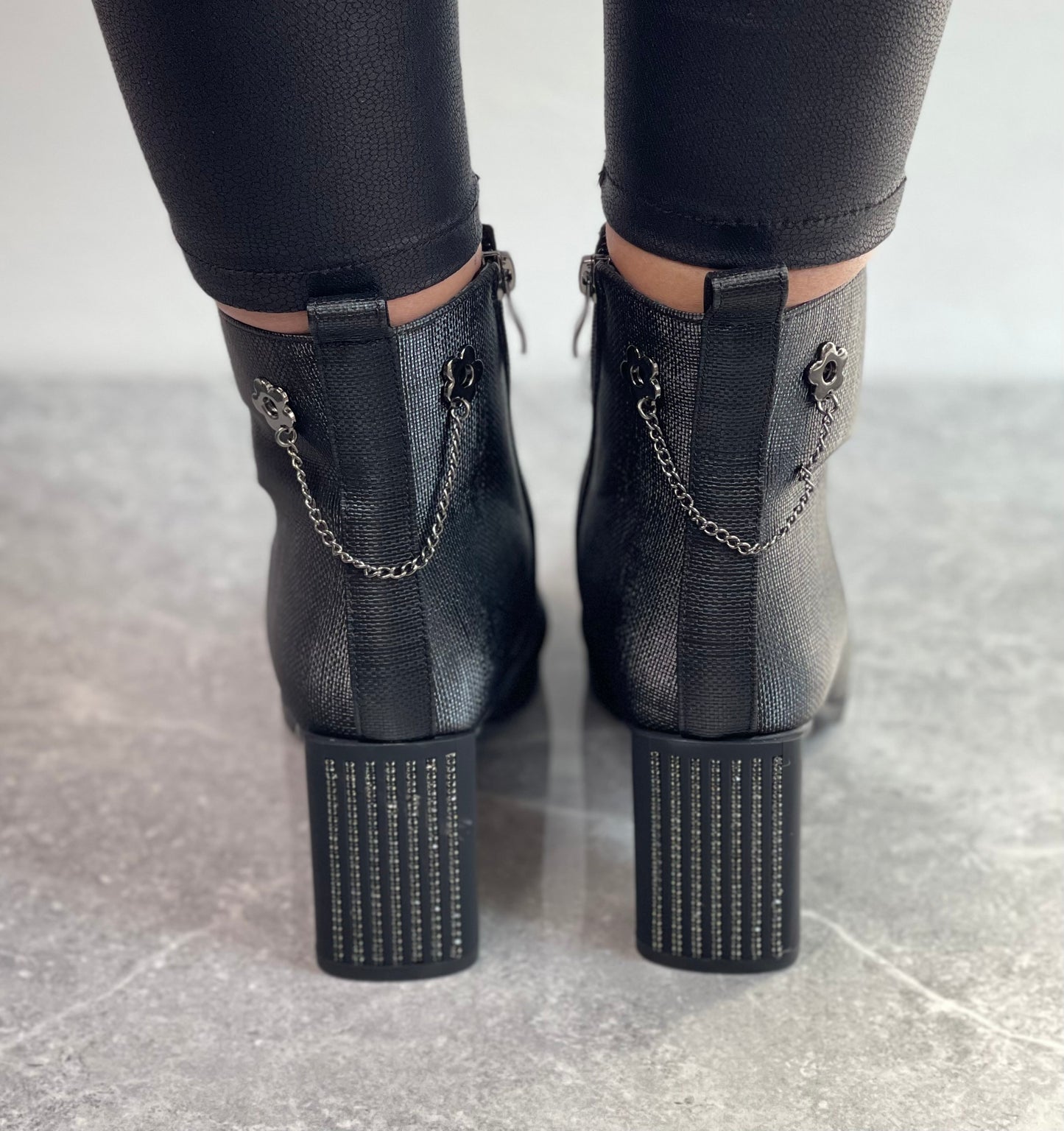 Redz - Charcoal Chain Detail Boot