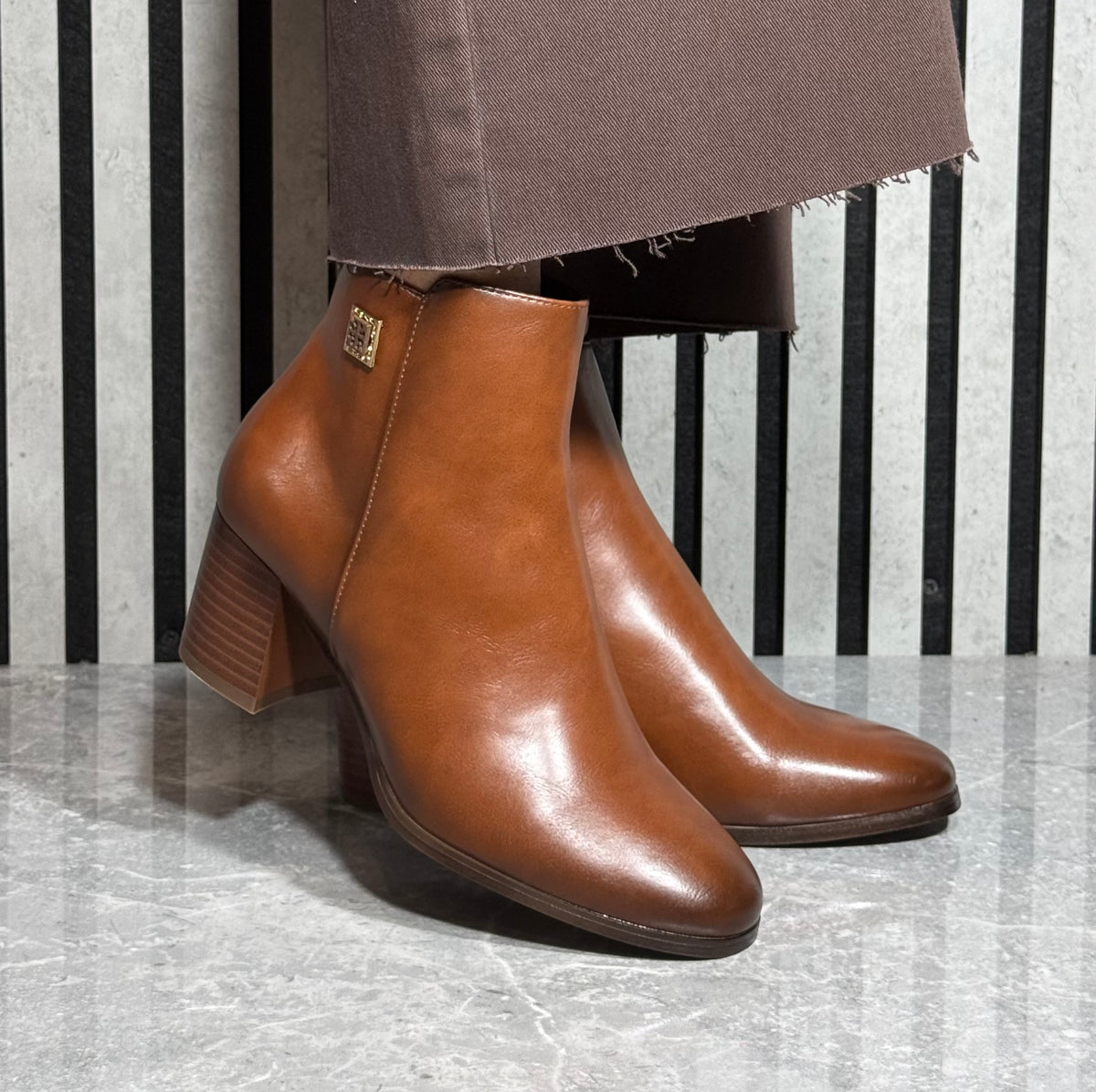Patrizio Como - Caramel Block Heel Ankle Boot