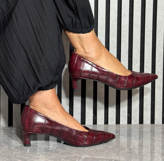 Tamaris - Merlot Croc Kitten Heel Court Shoe