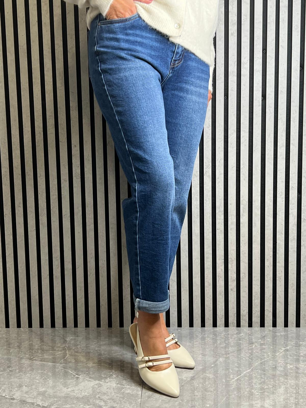 Mid Wash Mom Jean