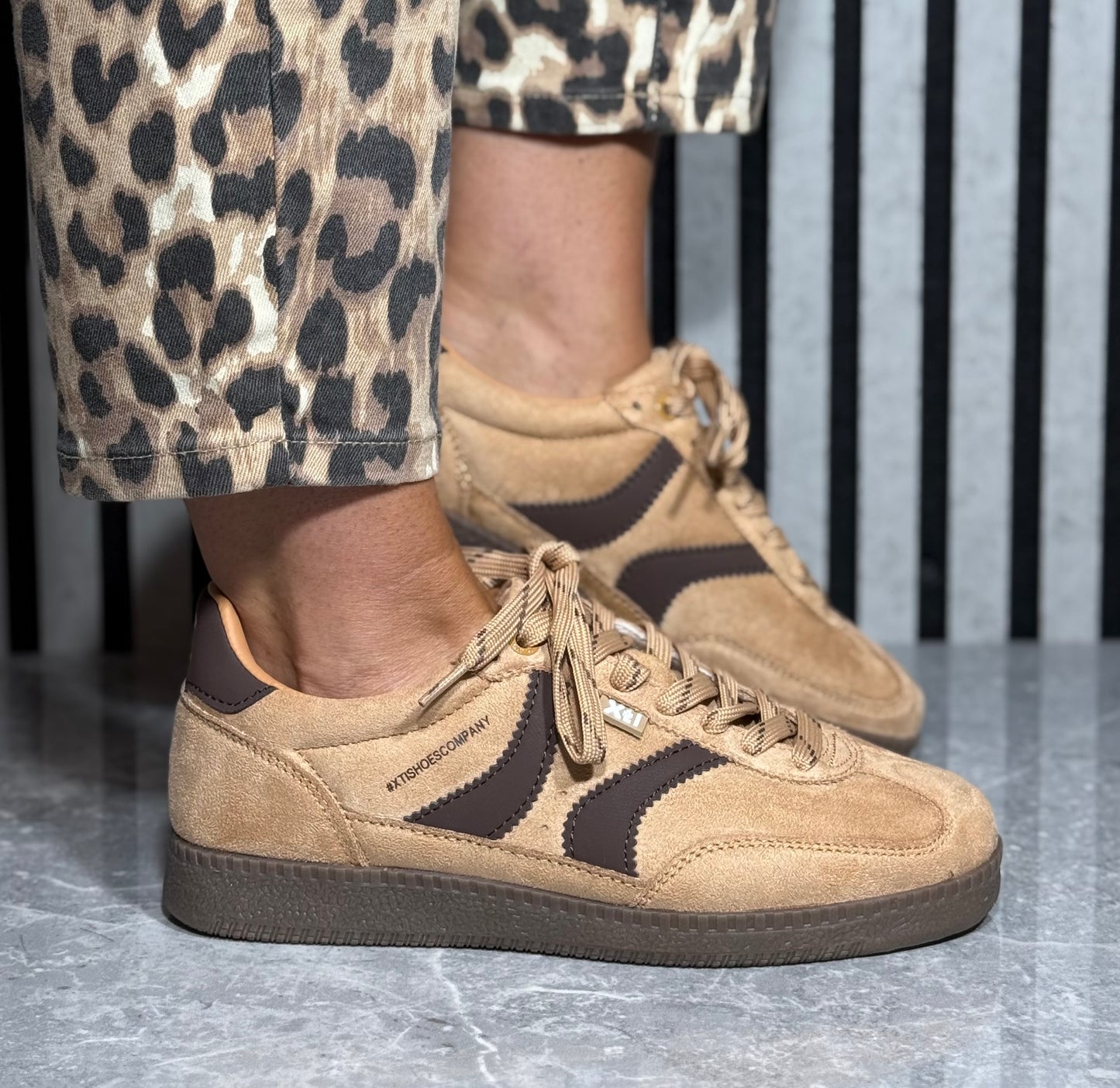 Xti - Camel/Brown Side Stripe Trainer (146125)