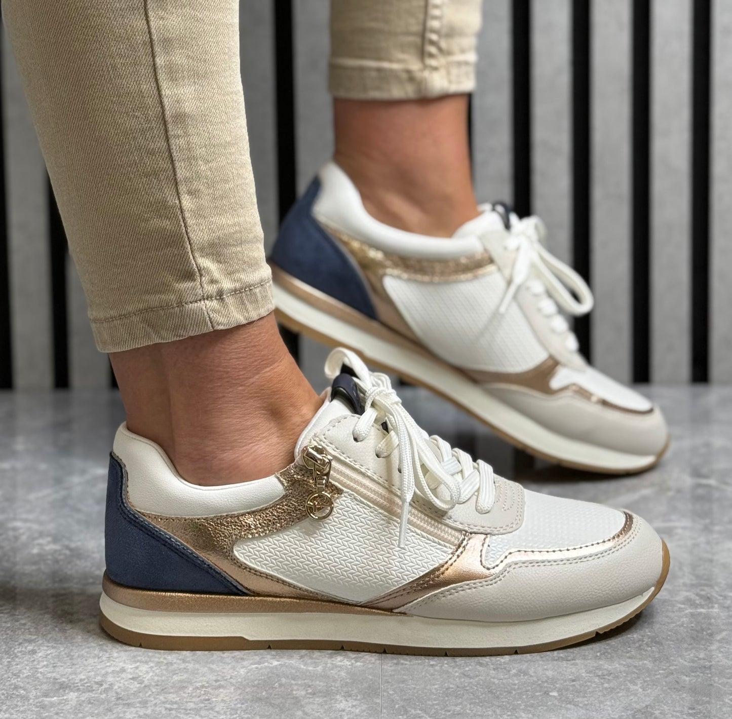 Tamaris - White/Rose Gold Combo Trainer
