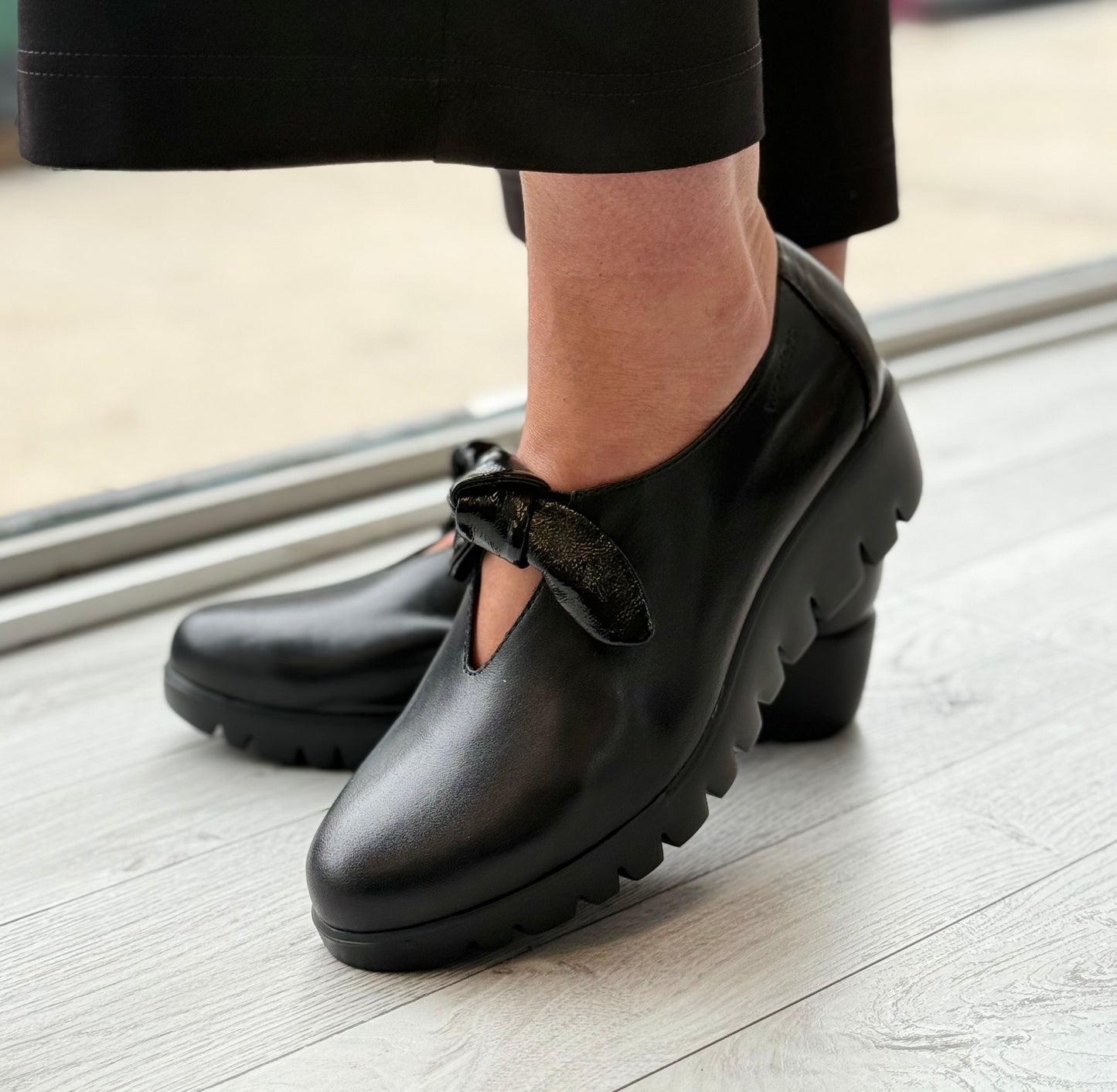 Wonders - C-33159 Black Leather Bow Detail Slip On Wedge Shoe