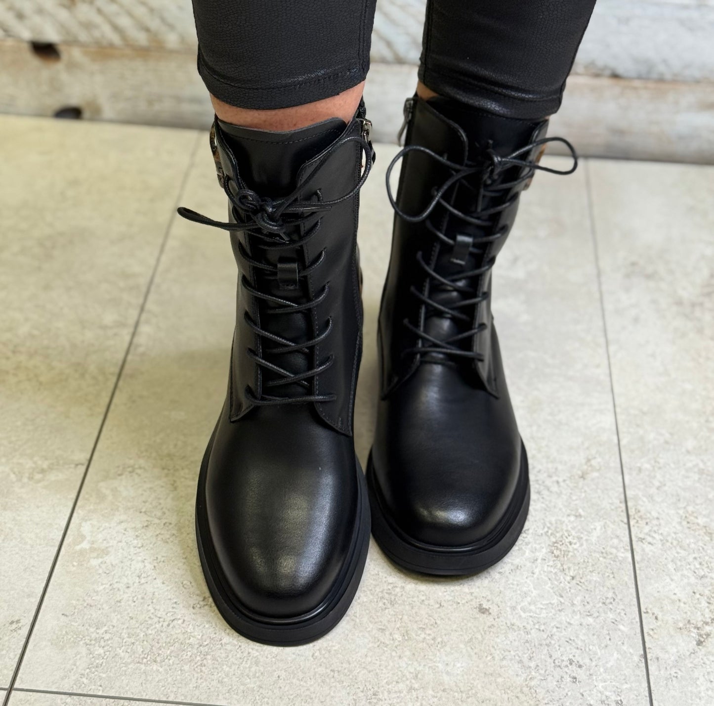 Redz - Black Animal Trim Leather Boot