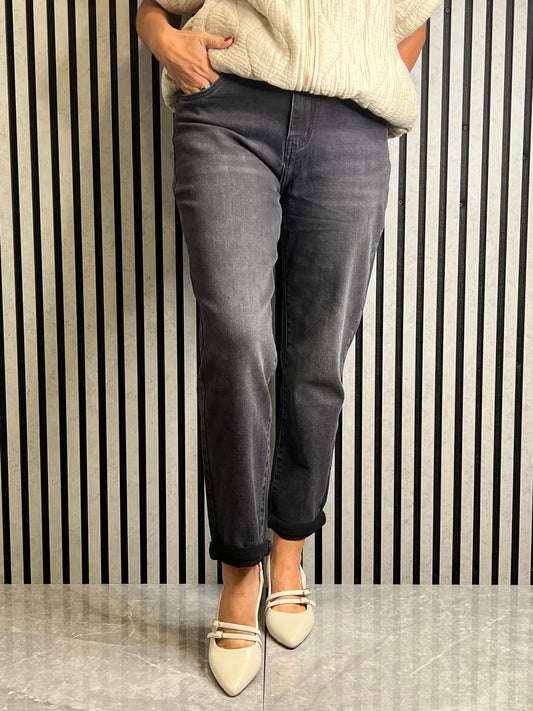 Charcoal Wash Mom Jean