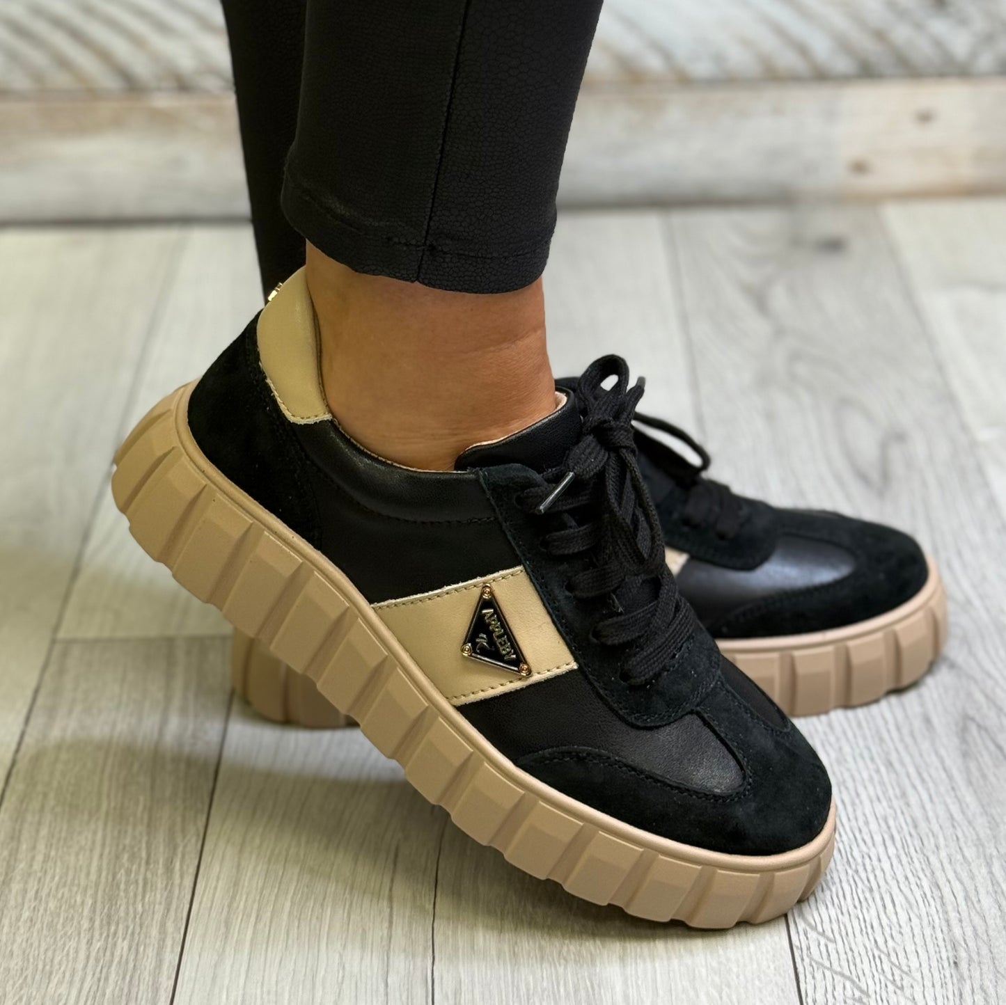 Kate Appleby - ‘Severn' Black/Beige Combo Trainer