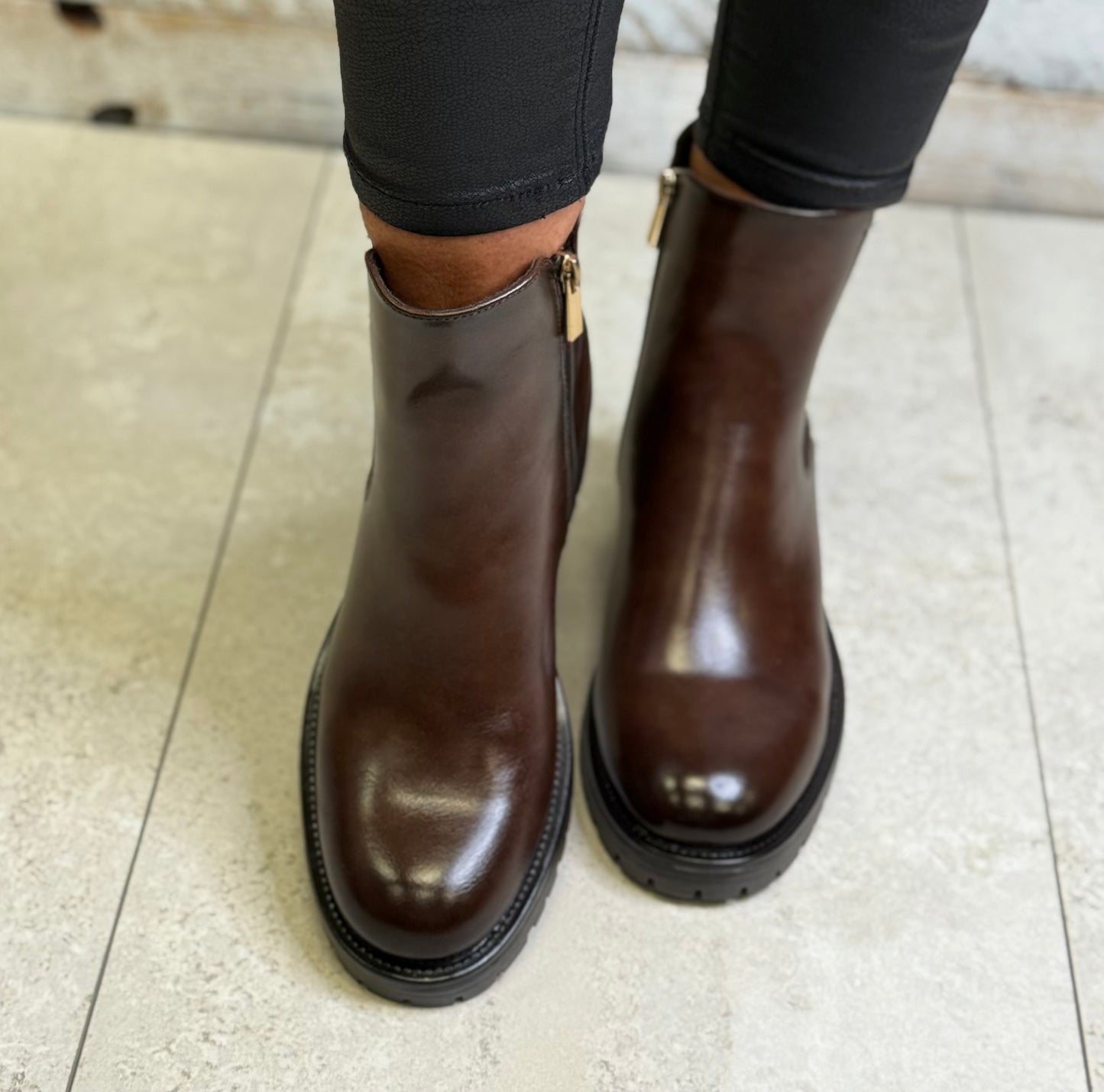 Patrizio Como - 'Loreto' Chocolate Block Heel Boot