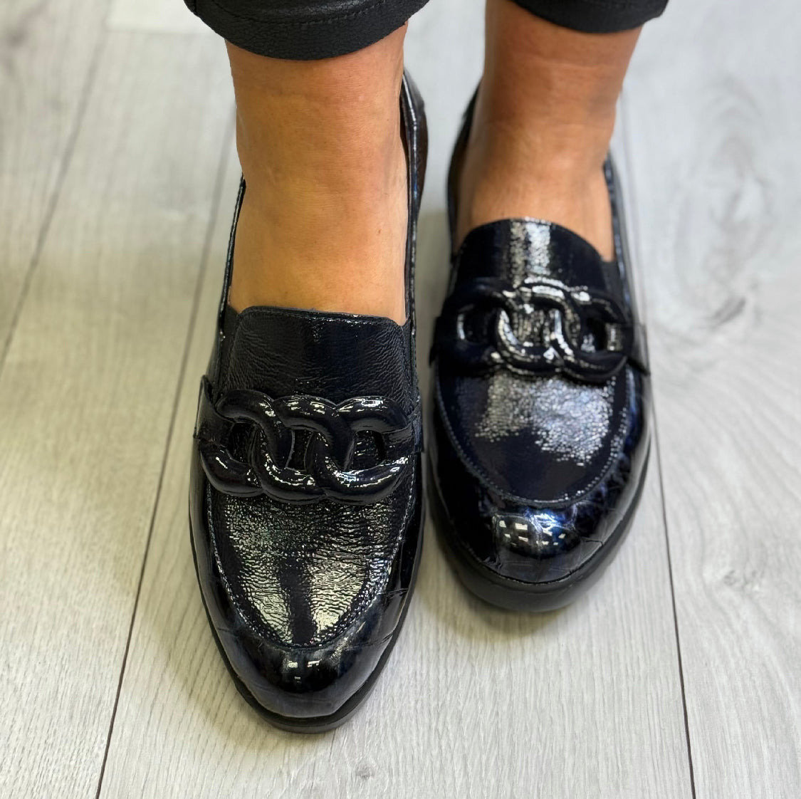 Wonders - C-3330 Navy Detailed Leather Loafer