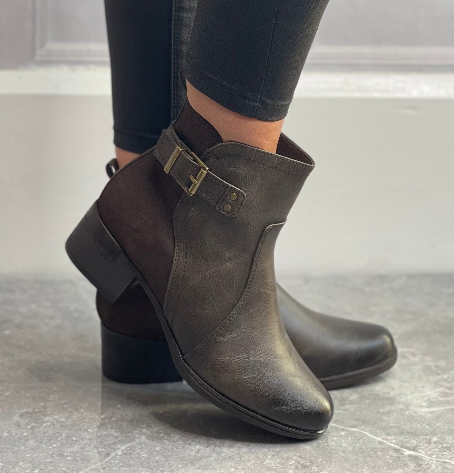 Jana - Mocca Ankle Boot