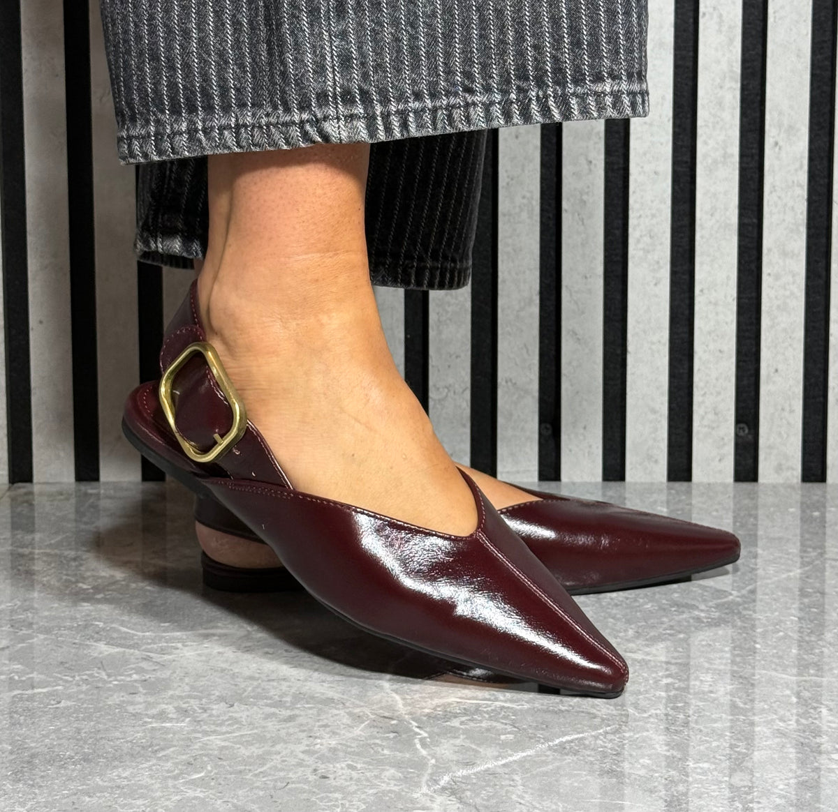 Xti - Burgundy Pointed Slingback Shoe (146399)