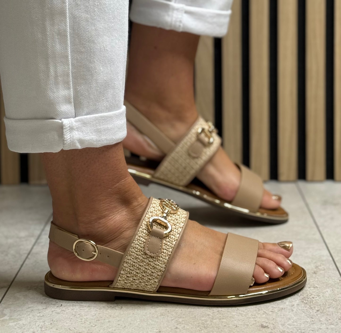 Redz - Beige Woven Detailed Sandal