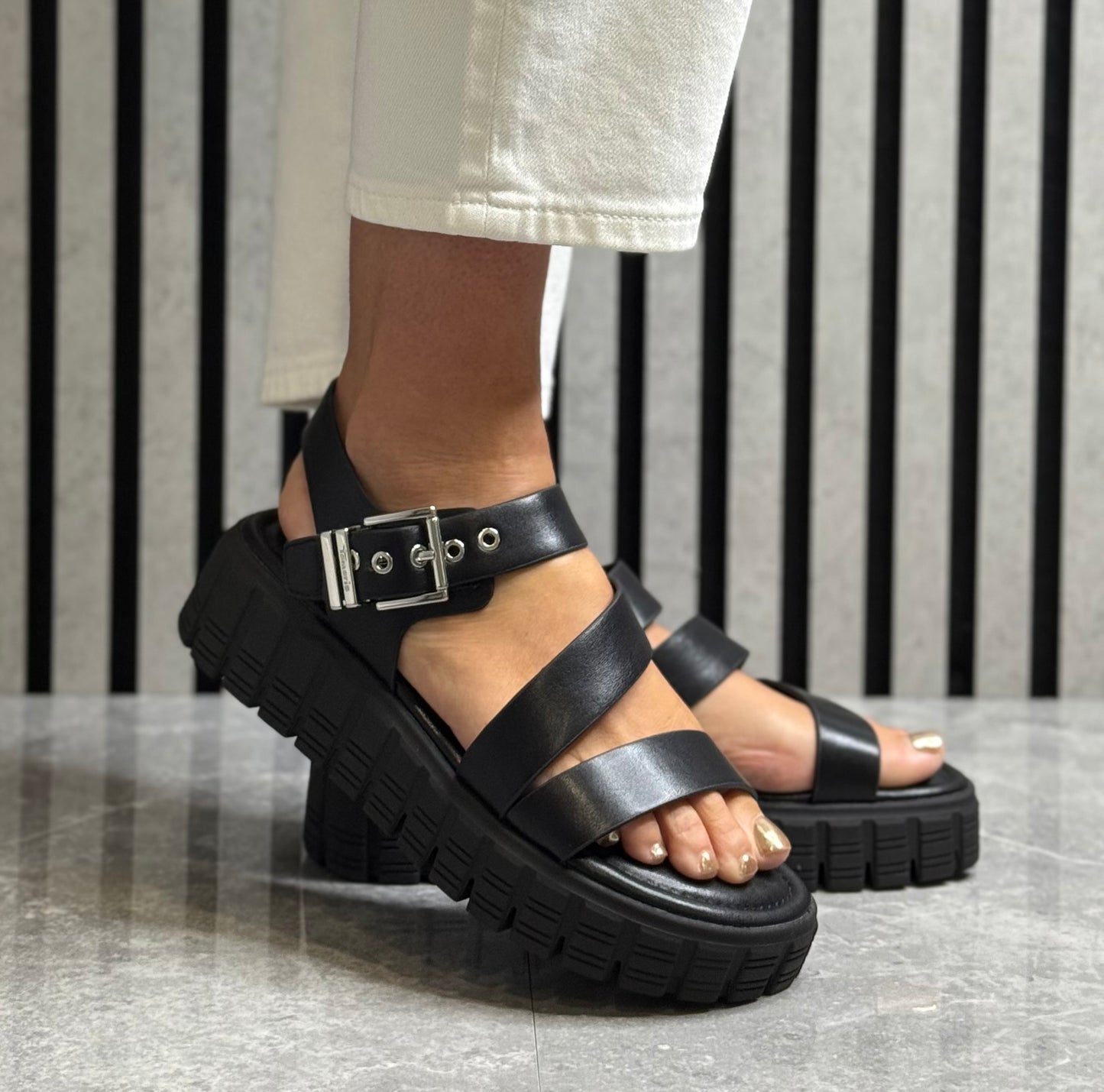 Tamaris - Black Platform Sandal
