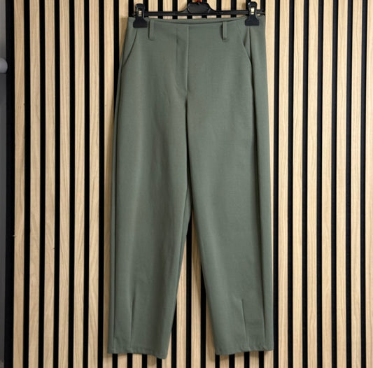 Khaki Pintuck 7/8 Trouser