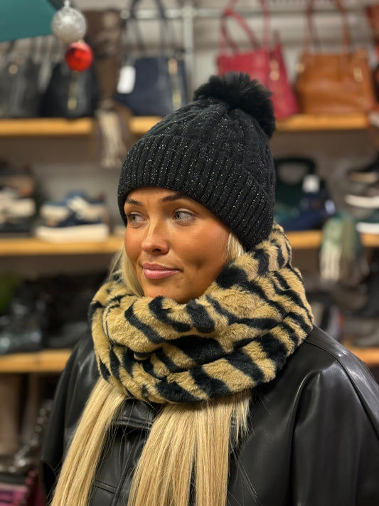 hannah k - Camel Animal Print Snood