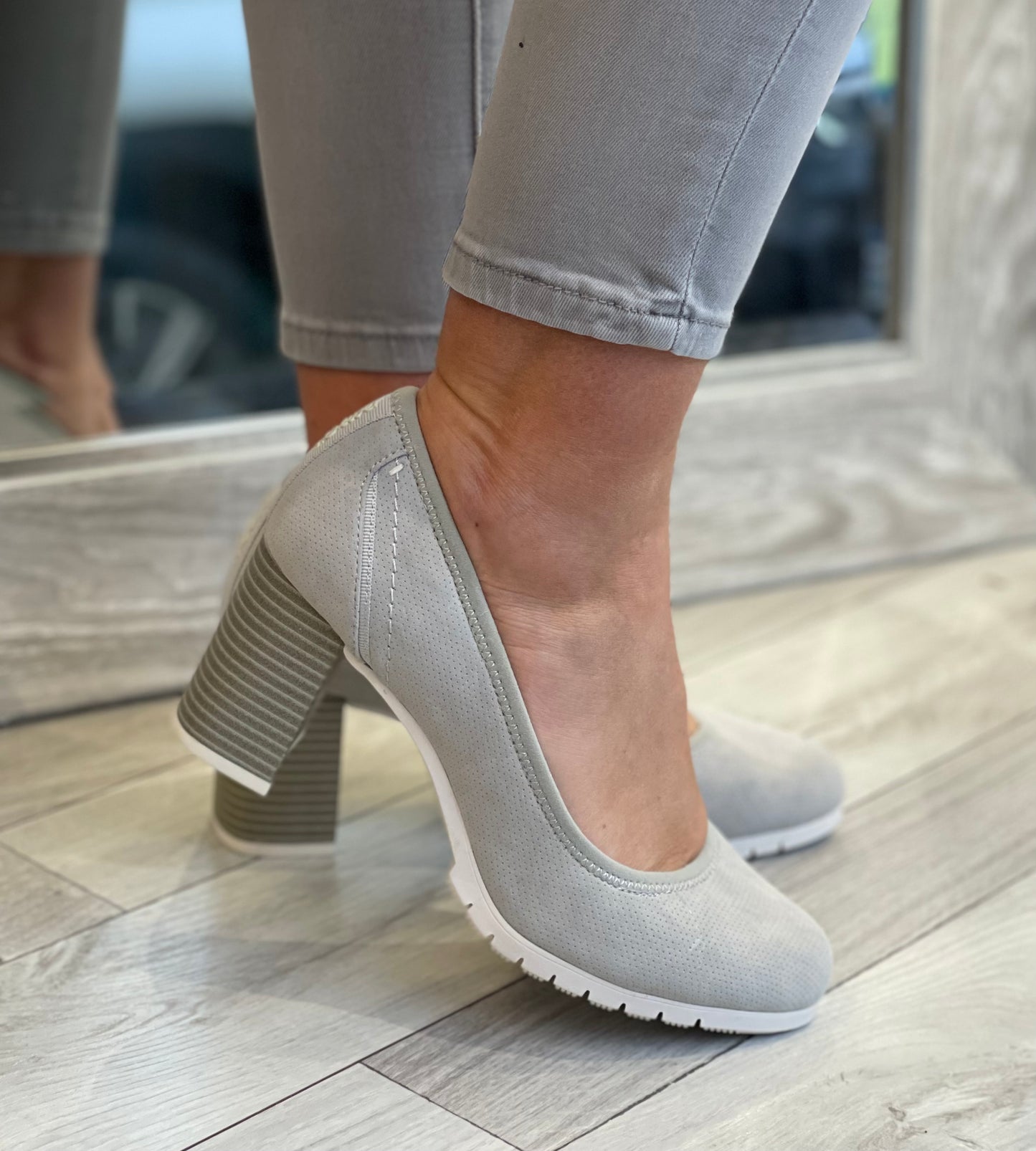 S Oliver - Light Grey Block Heel Shoe