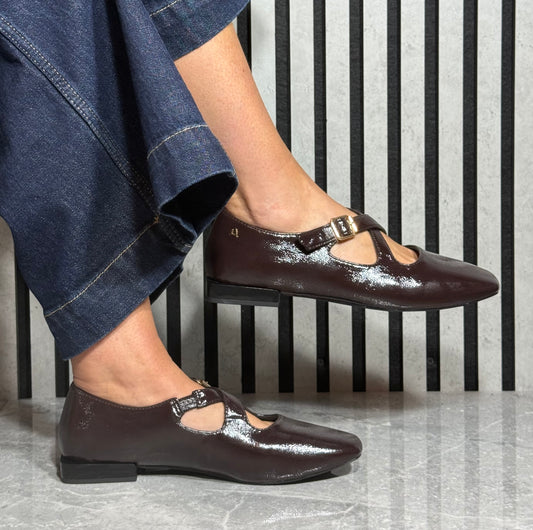 Una Healy - Choco Pop P Crossover Pump Shoe